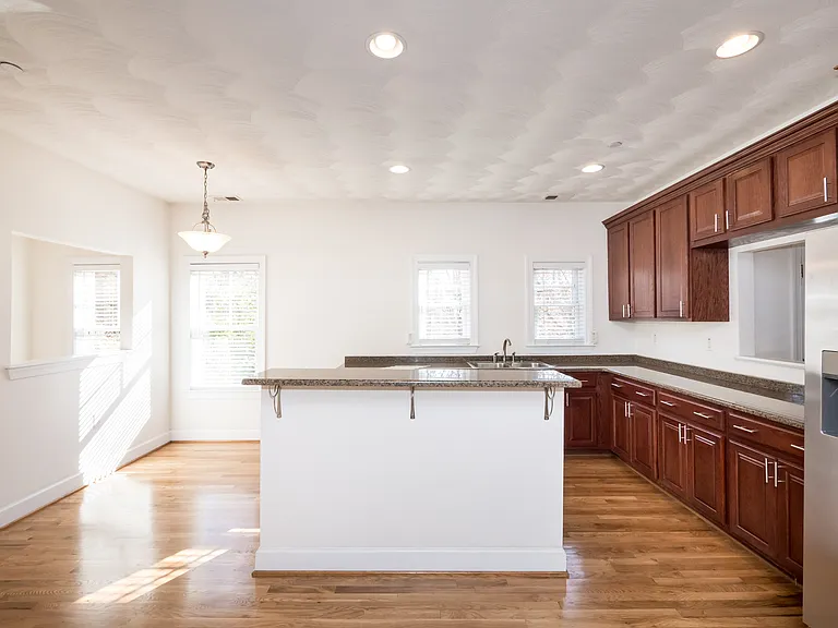 915 Colley Ave #A — Photo 13