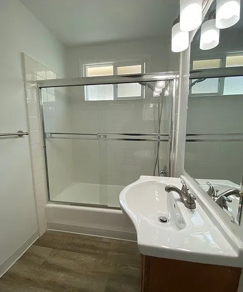 1837 N Gramercy Place — Photo 9