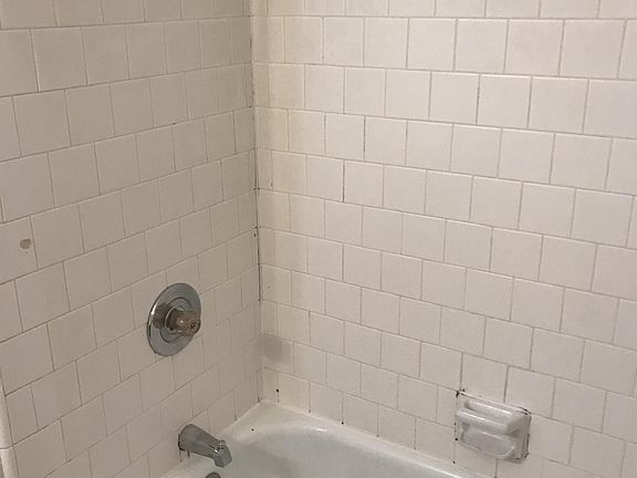 5th image of 468 E Dudley Ave