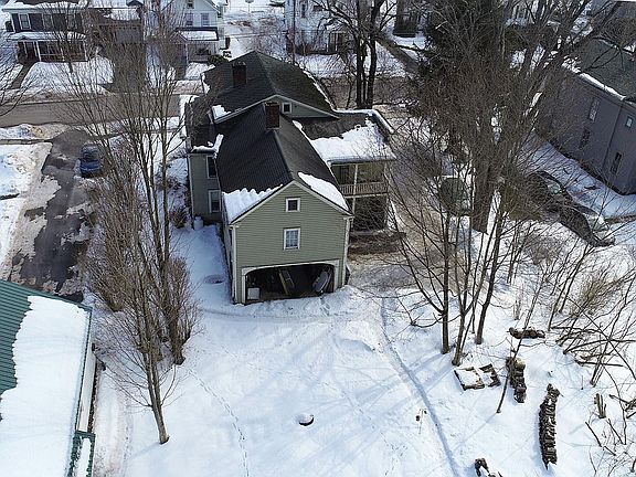 3rd image of 10 2nd St