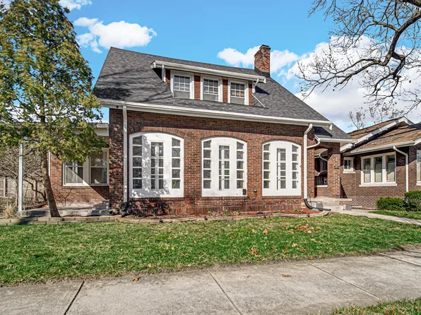 41 Wildwood Rd, Hammond, IN 46324
