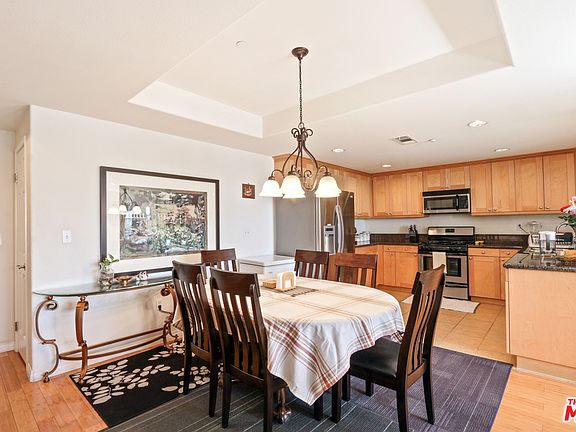 5th image of 3636 Jasmine Ave Unit 303