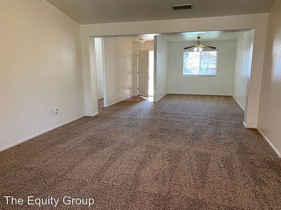 3rd image of 3848 E Oak Ave