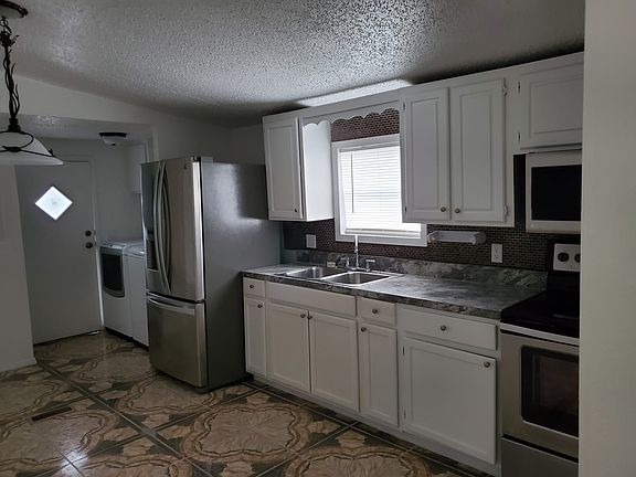 5th image of 7494 Charlin Pkwy #B
