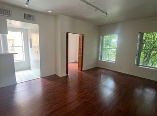 820 S Mansfield Ave #201, Los Angeles, CA 90036