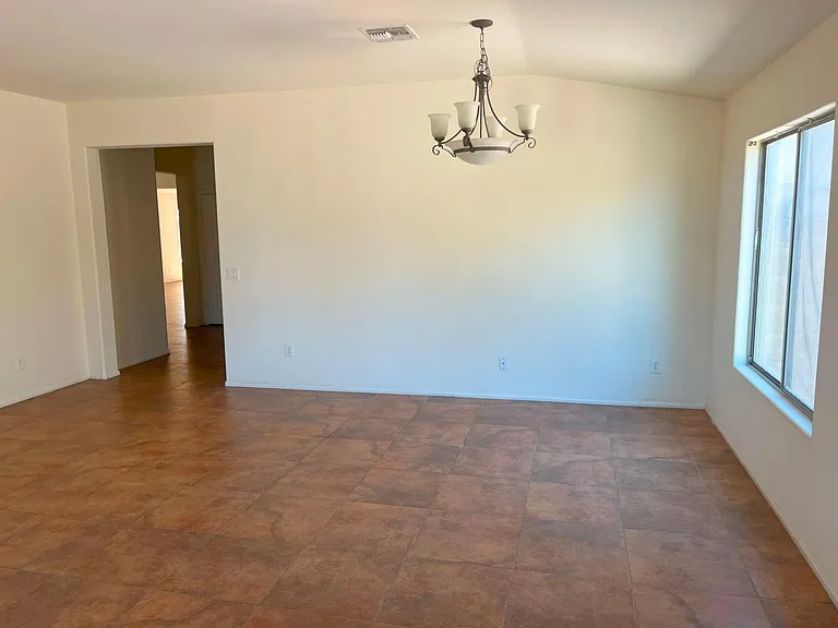 16117 W Winslow Dr — Photo 5