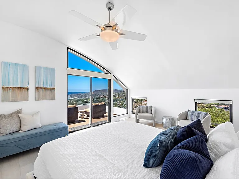 940 Summit Dr — Photo 27