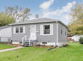 2428 1st St SW, Cedar Rapids, IA 52404