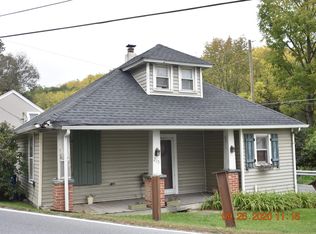 215 Knauss Rd, Nazareth, PA 18064