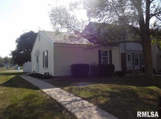75 Carriage Hl, Macomb, IL 61455