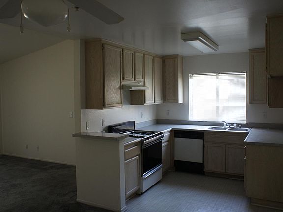 4th image of 408 S Clementine St APT 201