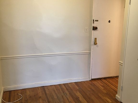 3rd image of 2668 Homecrest Ave #4