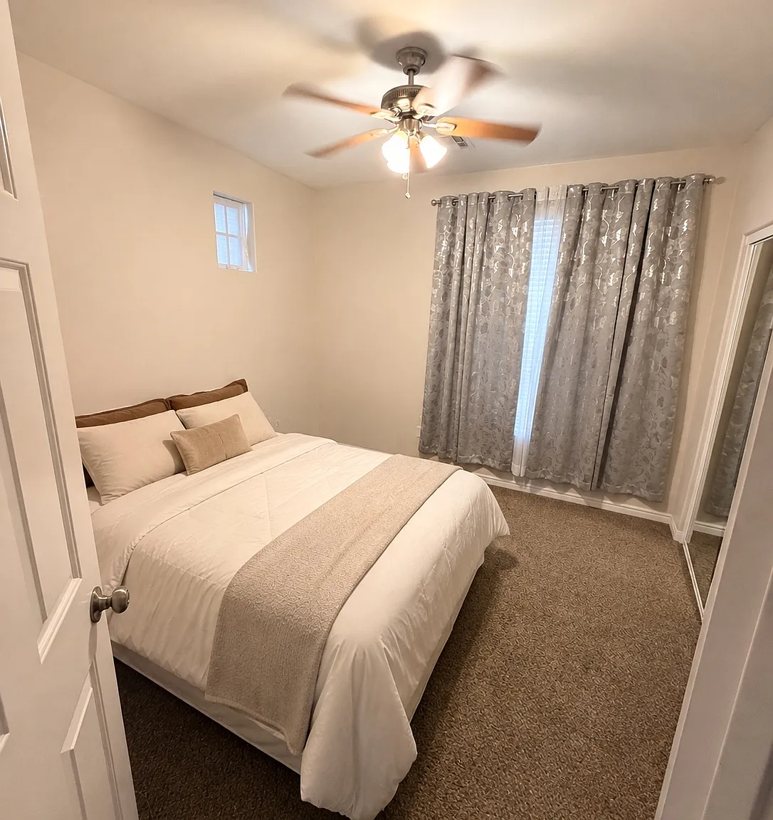 3 bed, 1655 sqft, $989 — Photo 1