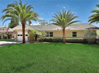 760 Lake Ned Rd, Winter Haven, FL 33884
