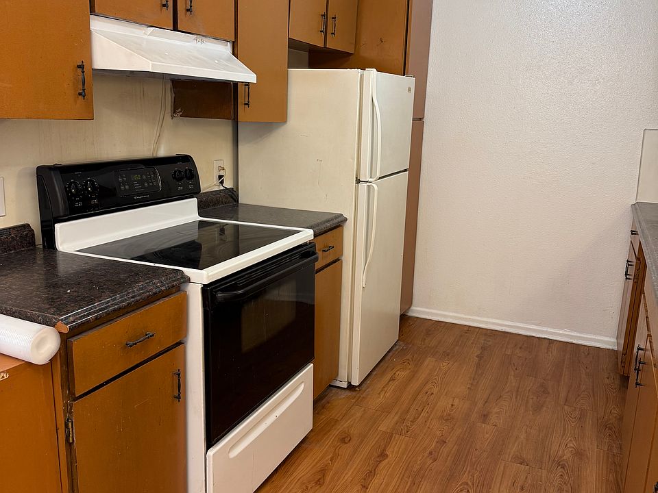 2nd image of 10807 Amhurst Dr APT 4
