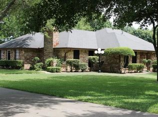 406 Chad Ln, Red Oak, TX 75154