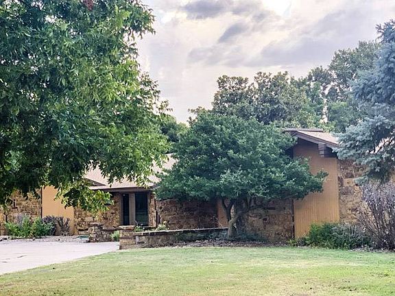 2nd image of 1801 Fair Dr