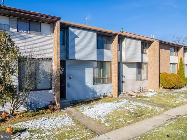 121 Howsington Pl, East Windsor, NJ 08520