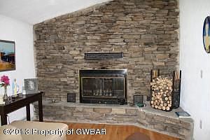 3rd image of 184 Oakdale Dr