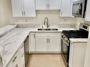 11117 Hartsook St APT 111, North Hollywood, CA 91601