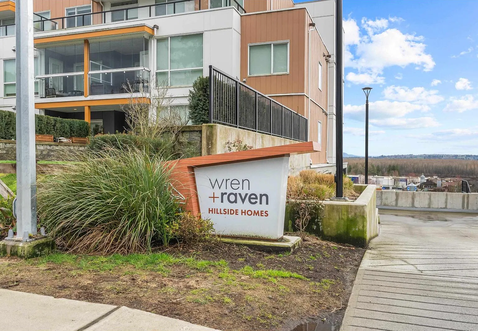 2 bed, 2.0 bath, 798 sqft, $2,195 — Photo 1