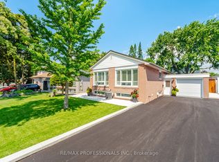 24 Millburn Dr, Toronto, ON M9B2W9