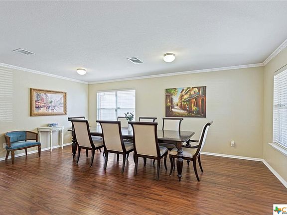 4th image of 411 Peanut Dr