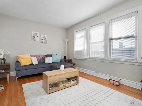 6817 W 21st St #502, Berwyn, IL 60402