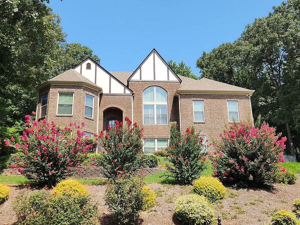 1st image of 1418 Woodlands Cir