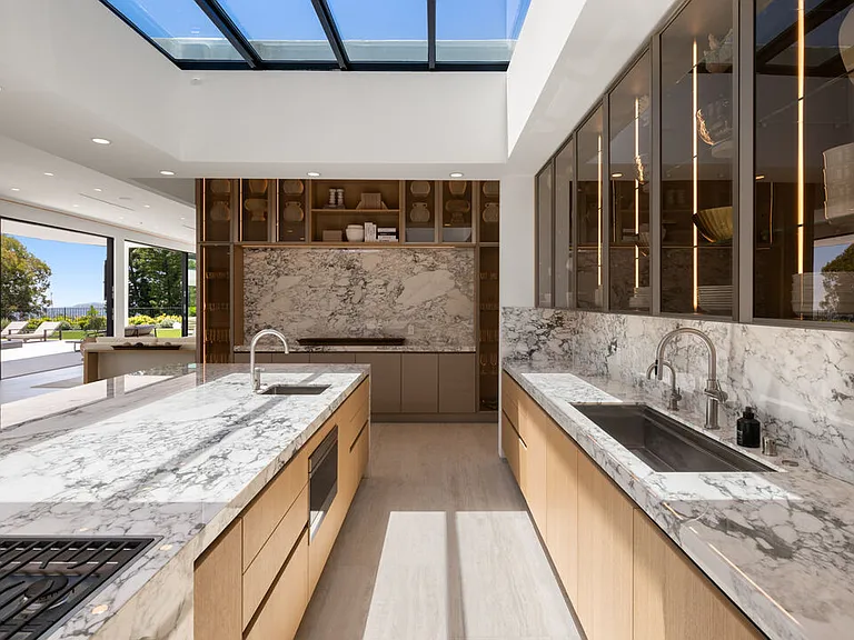 365 Trousdale Pl — Photo 19