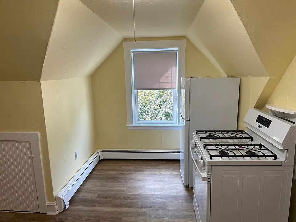 5 Brown Ave #3
