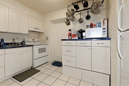 5th image of 8627 W Grand Ave #3