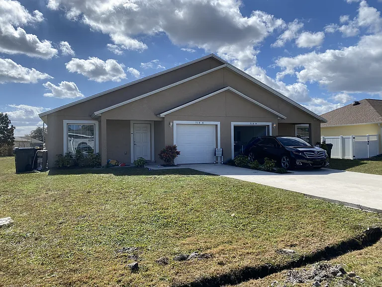 514 Blackbird Ln #B — Photo 2