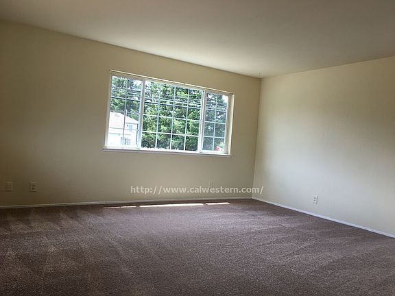 4th image of 827 Hillsdale Ave APT 3