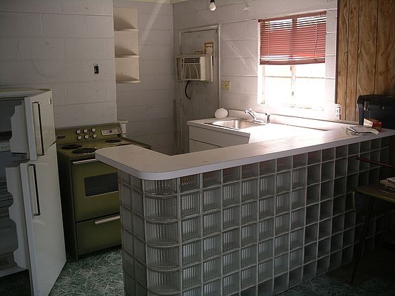 Kitchen bar, new appliances