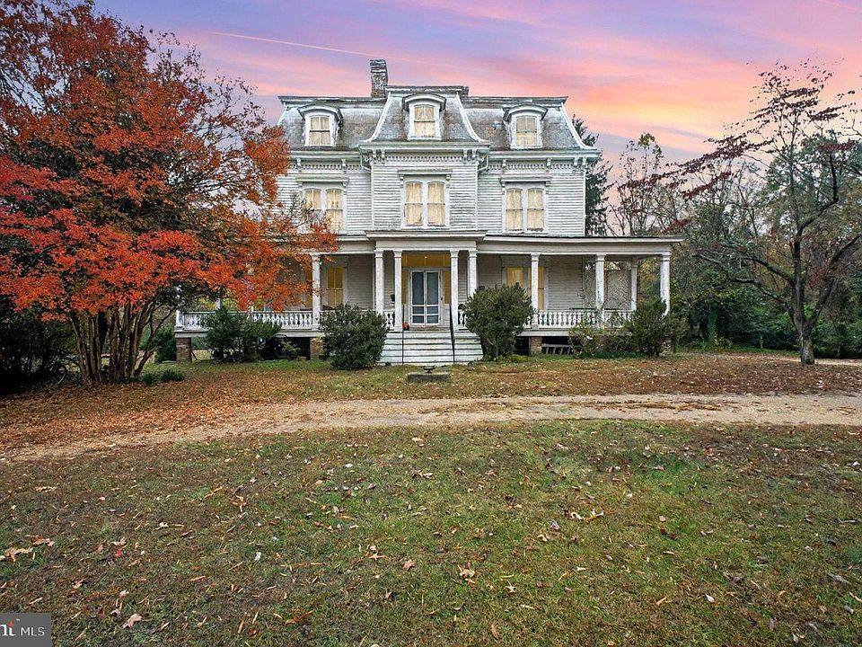 1st image of 900 Ficklen Rd