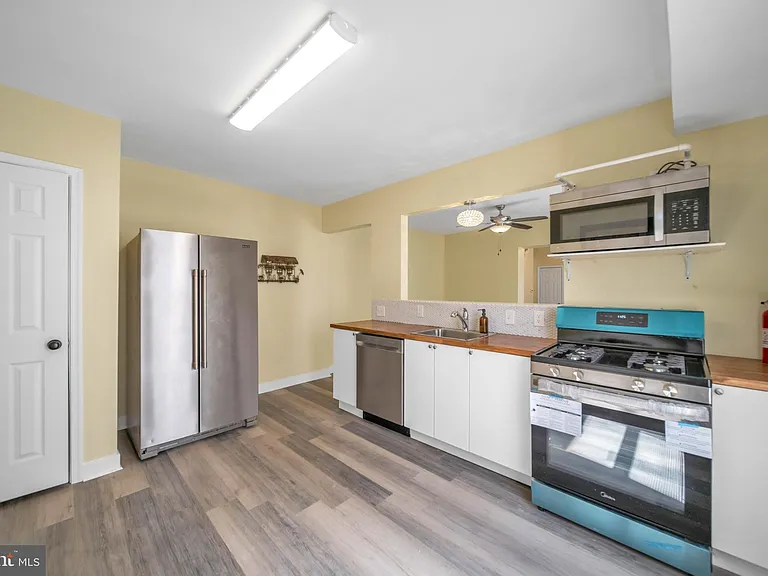 2712 Sherman Ave NW — Photo 2