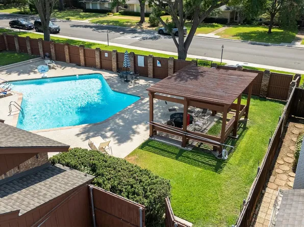 3741 Weeburn Dr, Dallas, TX 75229