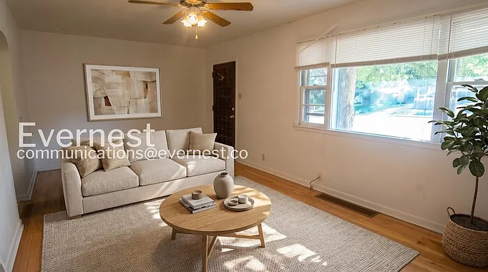 2 bed, 1.0 bath, 842 sqft, $1,745 — Photo 2
