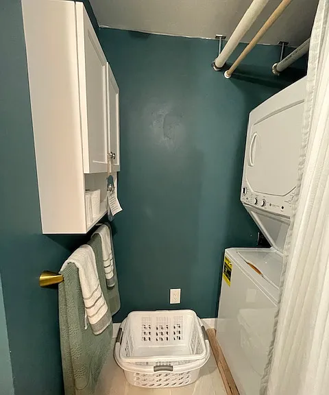 321 E Gunnison Ave — Photo 28
