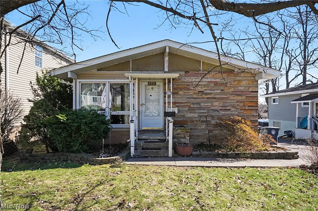 473 Leeds St photo 1