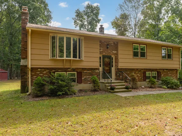 909 Maple Hill Road, Guilford, CT 06437