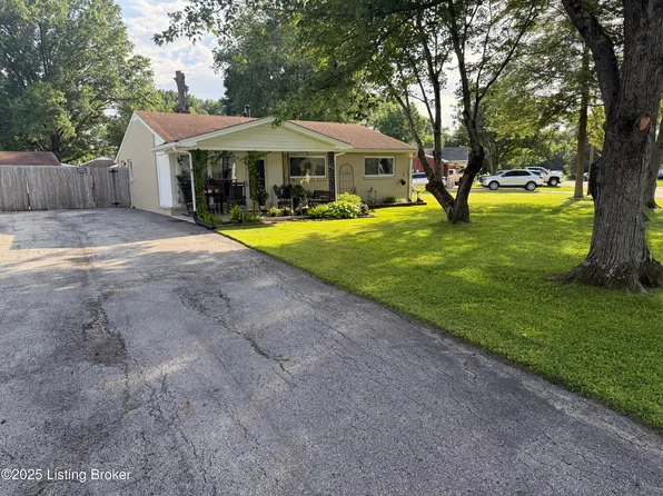 8600 James R Rd, Fairdale, KY 40118