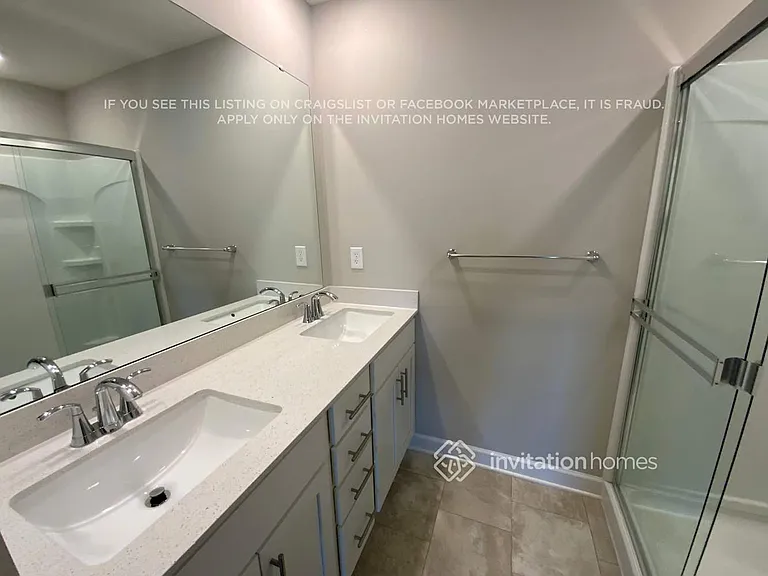 10948 Yalta St #B — Photo 10