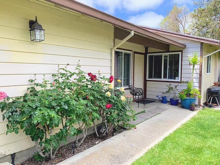 5490 Scenic Ave — Photo 3