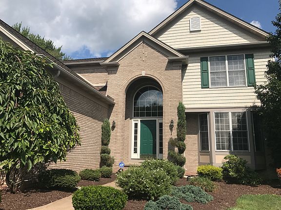 2nd image of 1415 Honeygold Ln