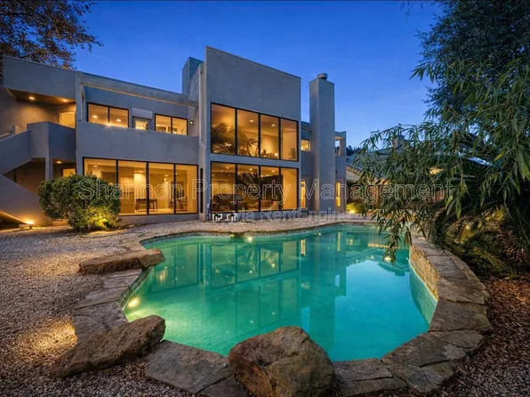 8115 Fondren Lake Dr, Houston, TX 77071