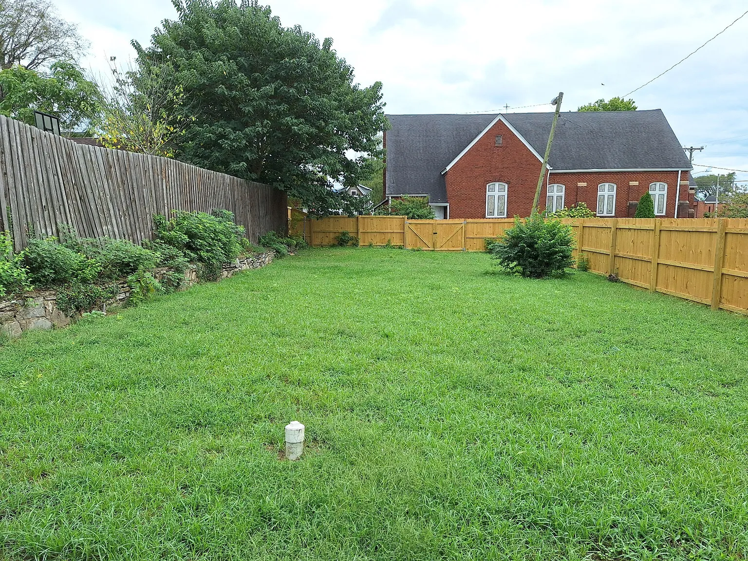 2 bed, 2.0 bath, 1178 sqft, $1,595 — Photo 2
