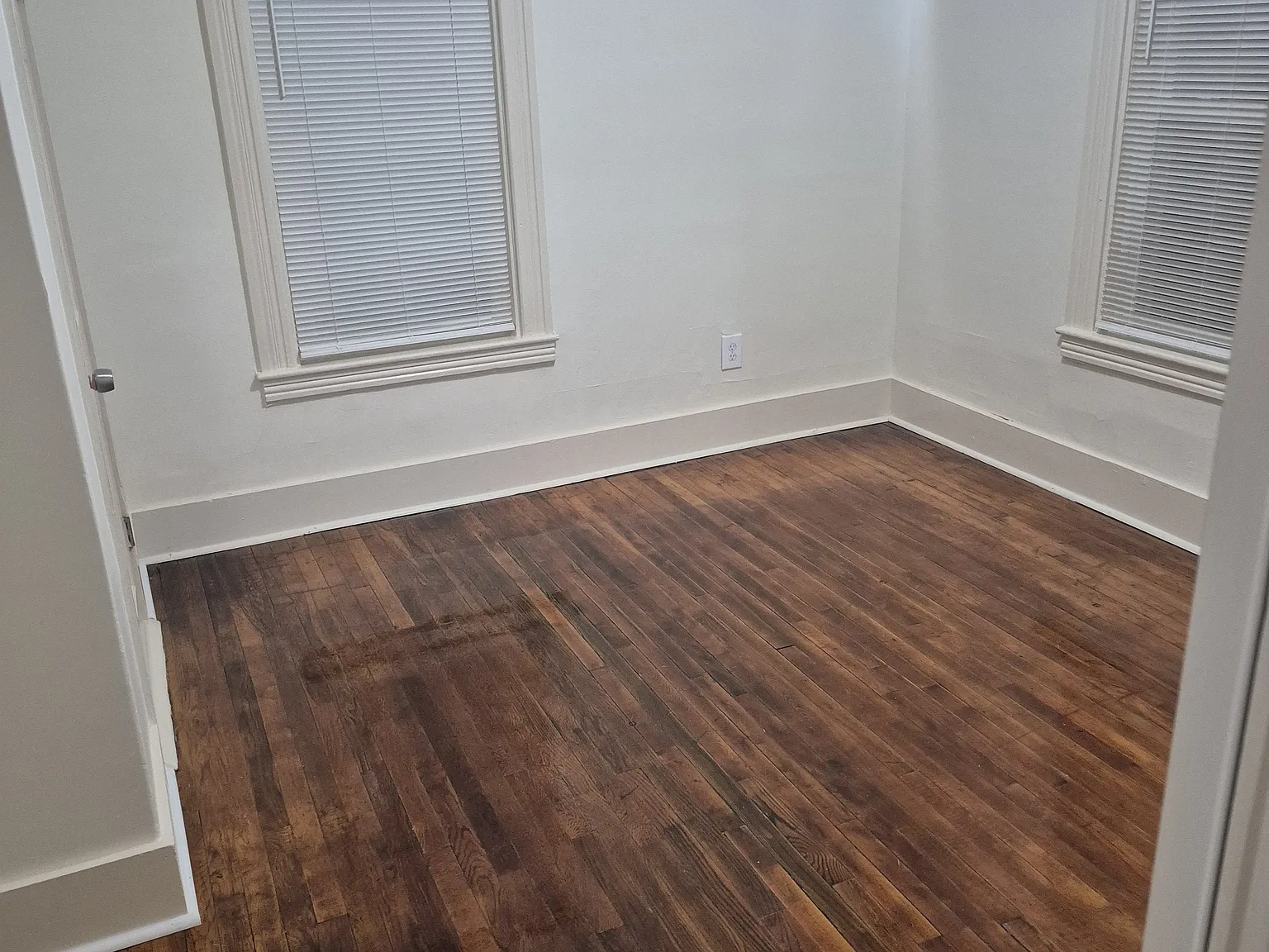 2 bed, 800 sqft, $1,900 — Photo 4