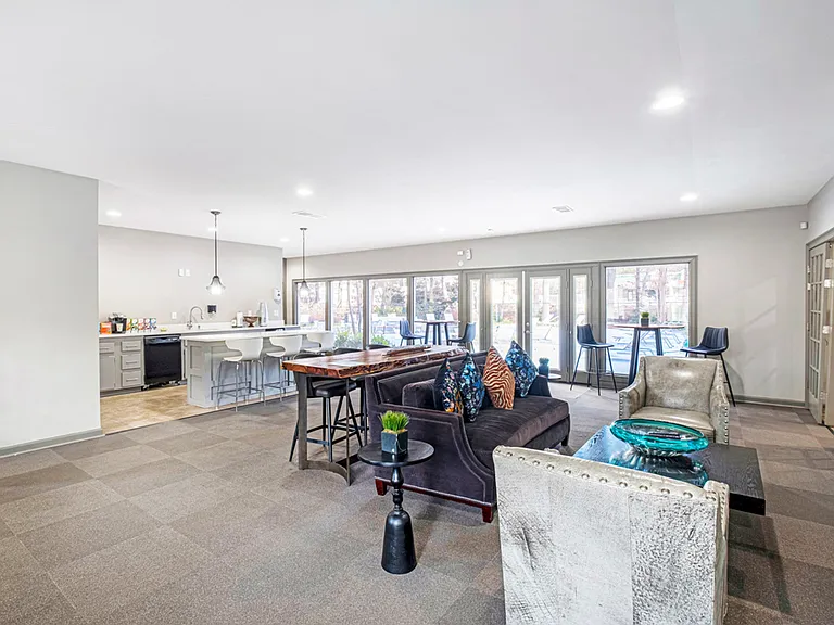Springdale Glen — Photo 19